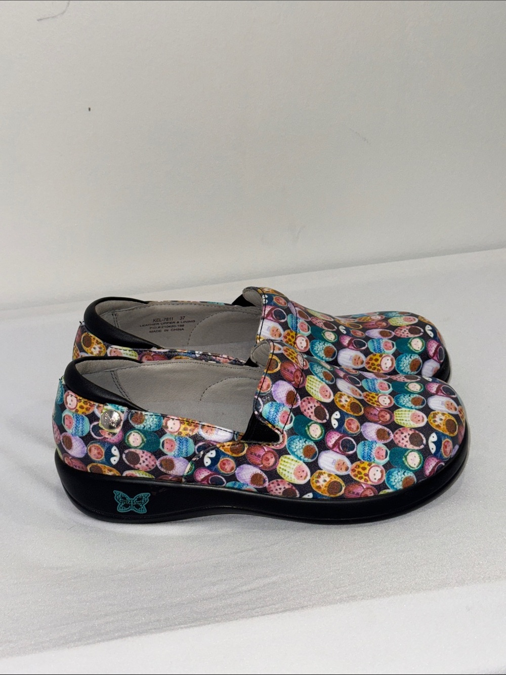 Alegria Women’s Keli Nesting Dolls Print Nursing Clogs Shoes Size 7 / EU 37